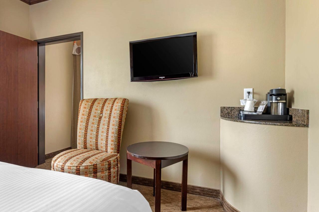 Best Western Plus Texoma Hotel & Suites Денісон Екстер'єр фото